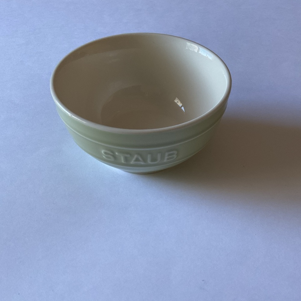 STAUB SMALL MACARON PASTEL STONEWARE BOWL PALE GREEN NWOT